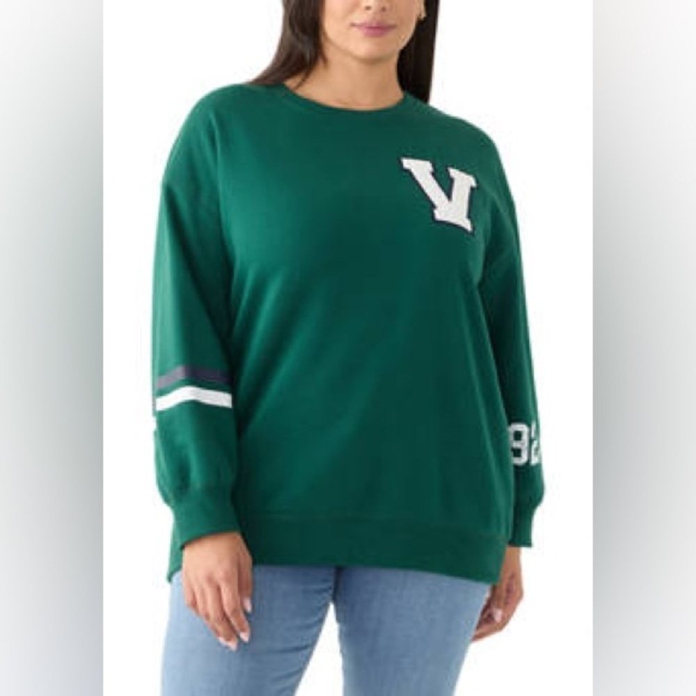 NWT Oak & Trellis Woman’s XS Green Oversized Long Sleeve Embroidered SweatShirt
